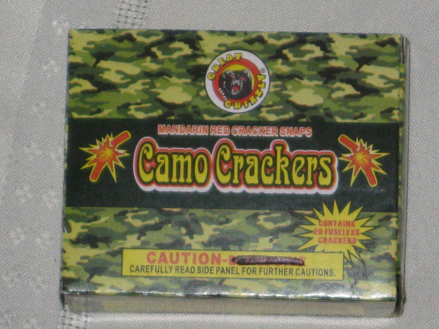 (15) BOXES (300 pcs) RED CRACKER ADULT SNAPS