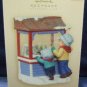 2007 Hallmark Keepsake Ornament Club Christmas Window 5th in the Series Ornament