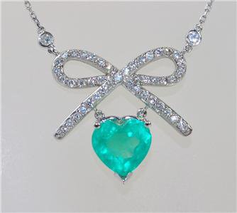 Magnificent Estate 5.10 ct Emerald & Diamond Pendant, Necklace in 14 kt Gold