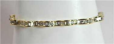 INTRIGUING 18K BRACELET WITH 3.50 CT DIAMONDS