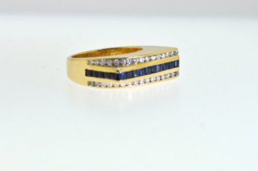 EYE CATCHING 1.50 CT DIAMOND AND SAPPHIRE LADY'S ESTATE RING IN 14KT GOLD