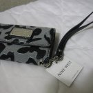 Nine West Zafari wristlet