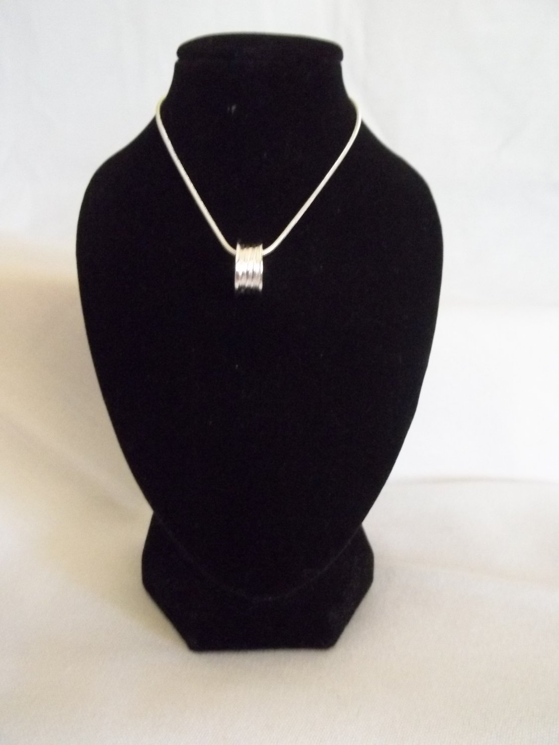 Silver Barrel Pendant & Necklace