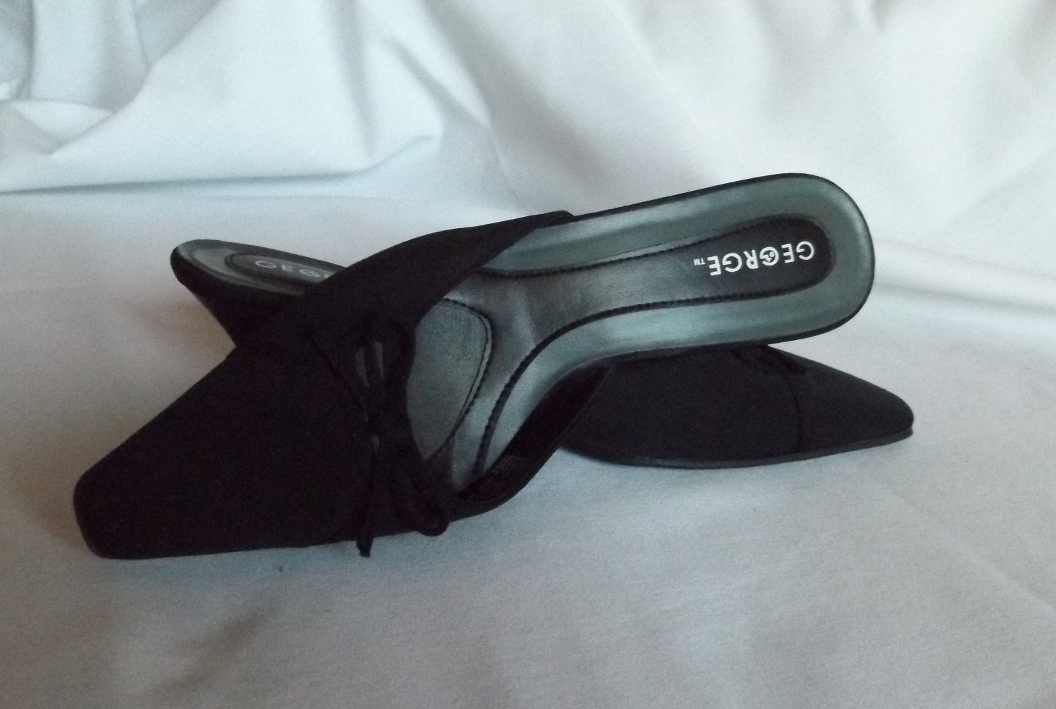 black square toe slides