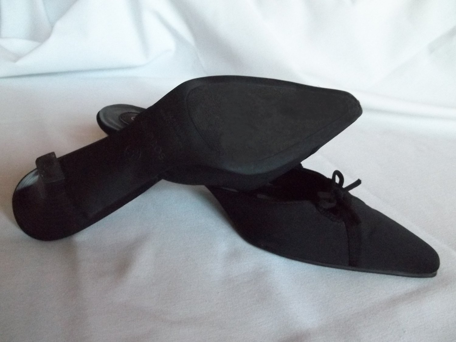 black square toe slides