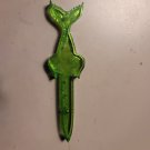 green fin handle