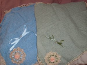 crocheted laced wash cloth's