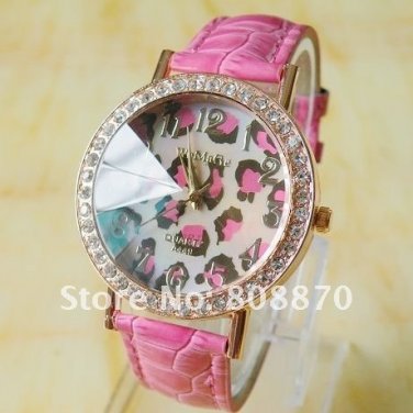 1 Pcs leoaprd Lady Watch Leather Strap Free Shipping YJP11