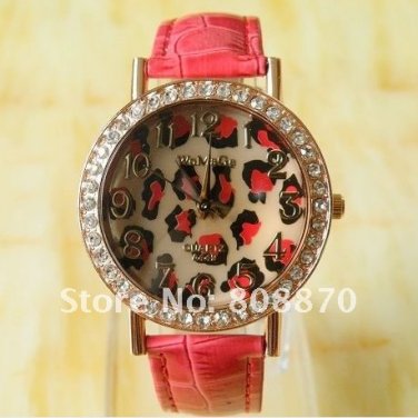 1 Pcs leoaprd Lady Watch Leather Strap Free Shipping YJP11