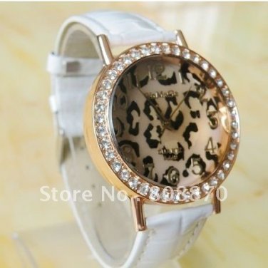 1 Pcs leoaprd Lady Watch Leather Strap Free Shipping YJP11