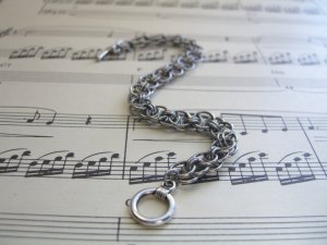 Helm's Chain