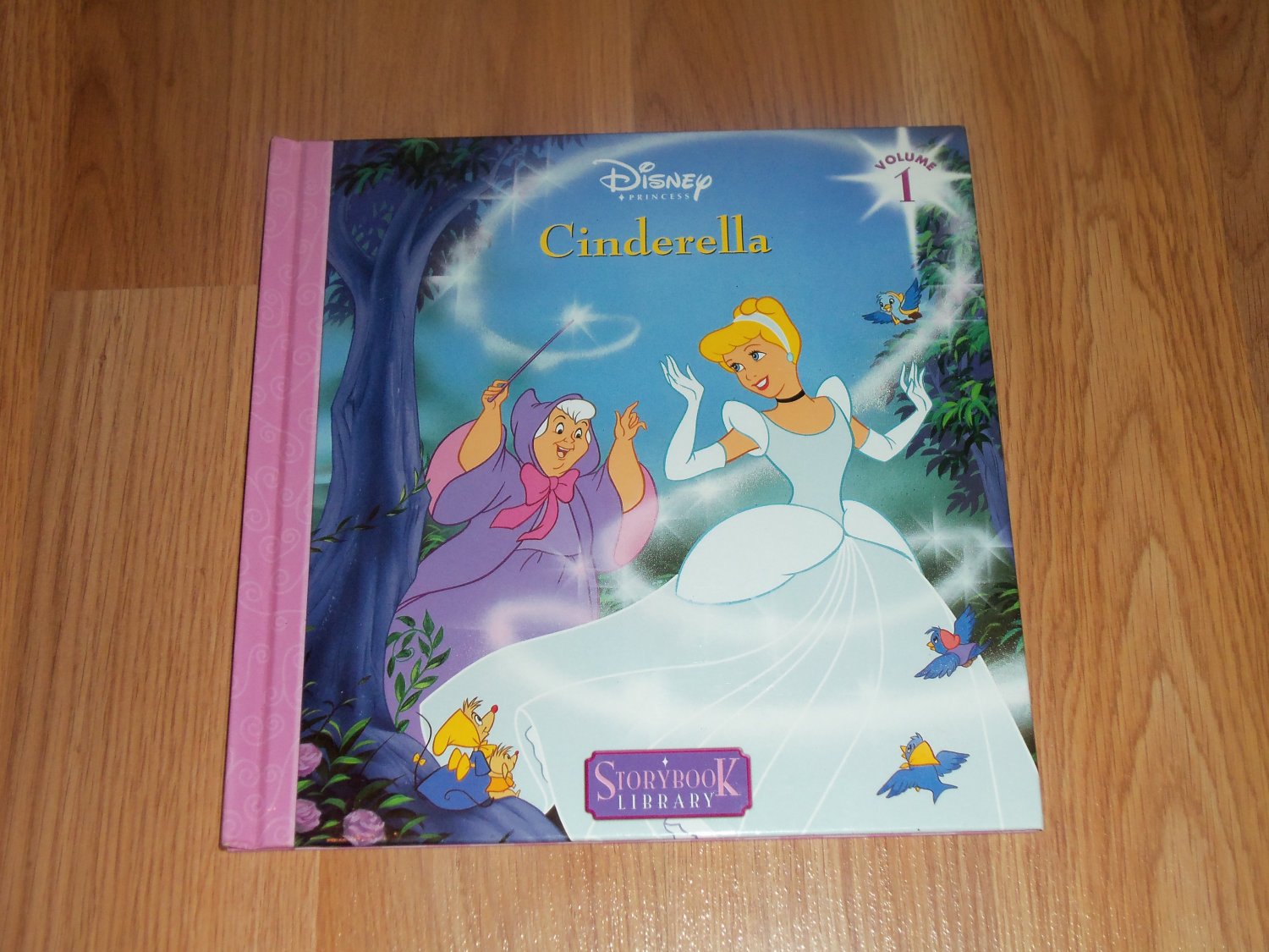 Disney Princess CINDERELLA Storybook Library - Volume 1 - NEW