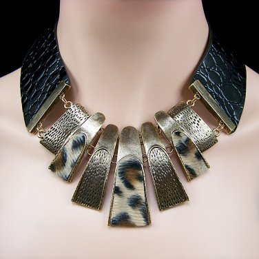 chunky leather /leopard choker necklace