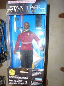 Playmates Star Trek Collector Series DS9 9" Sisko action figure '97 16188