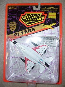 Road Champs Flyers Series USAF Thunderbirds F16 diecast