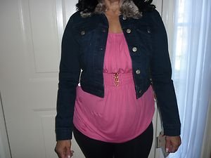 Levis Womens Jean Jacket Faux Fur Collar Size M Med Winter Coat $150 Retail