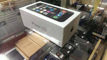 Apple iPhone 5S (Latest Model) - 64GB - (Factory Unlocked) Choice of Colours