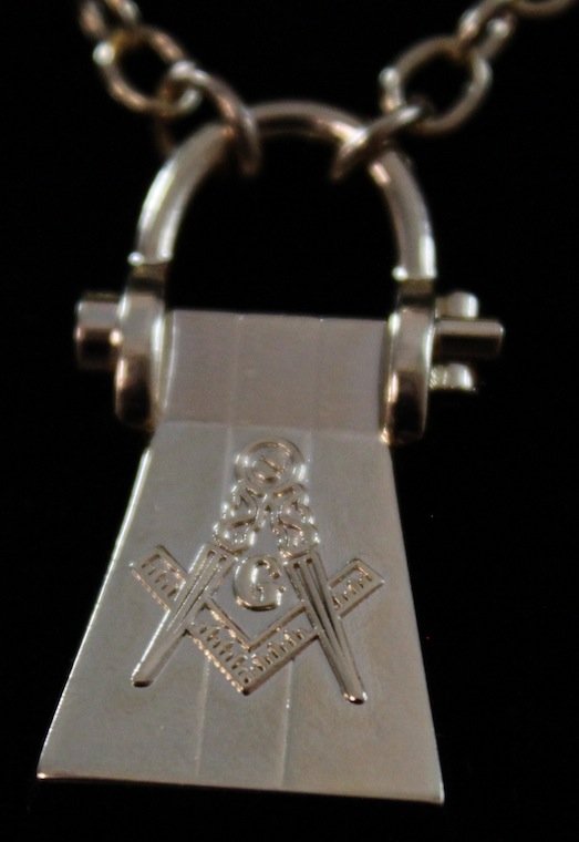 Lewis Jewel Freemason Masonic Legacy (3 Bar)