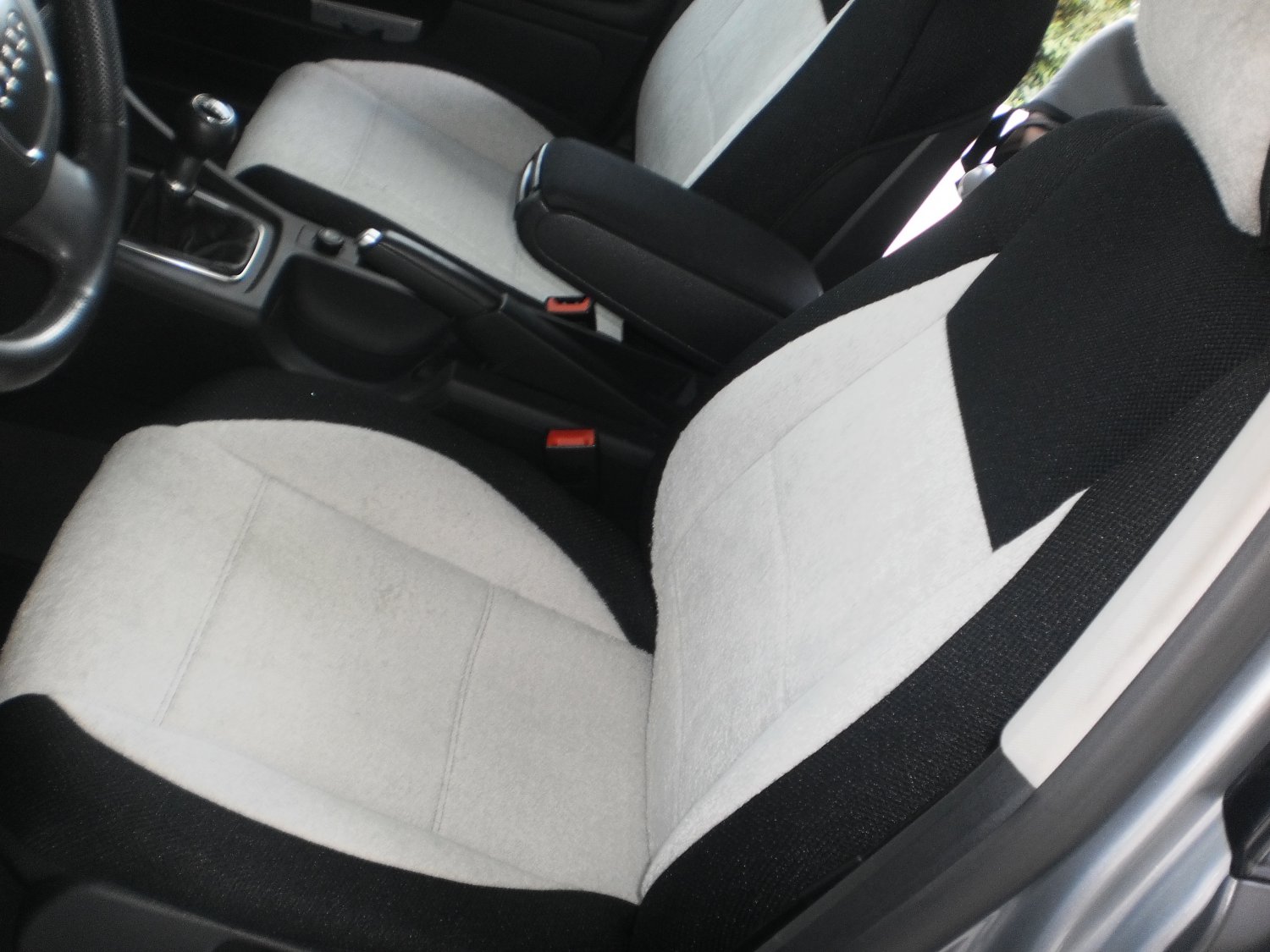 MIX COTTON TOWEL & SYNTHETIC TWO FRONT GREY BLACK CAR SEAT COVERS fits