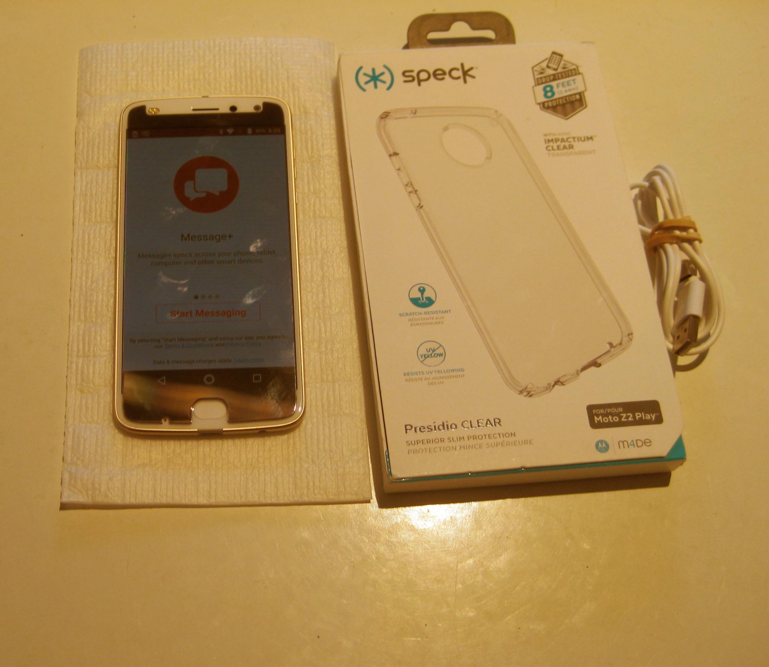 Nice Unlocked Gold 32gb Verizon Moto Z2 Play