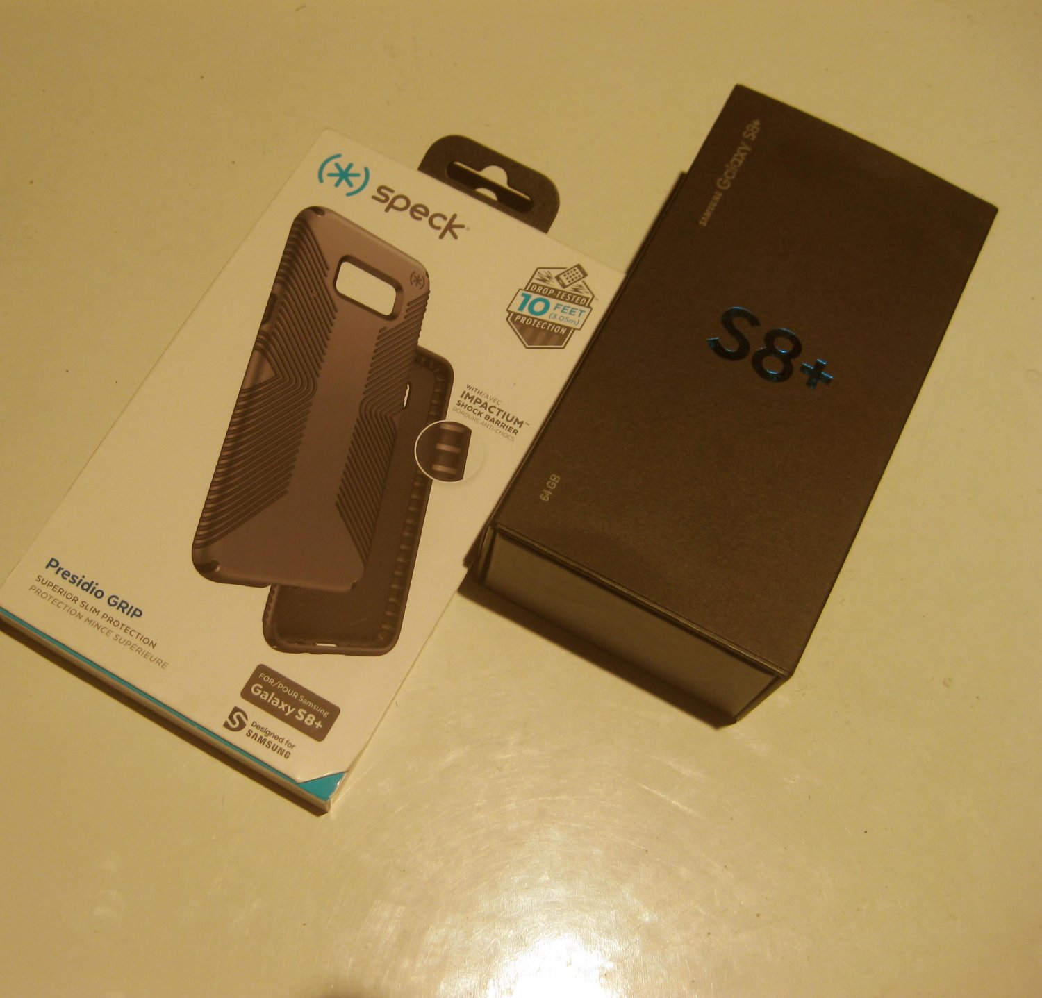 Near-"Mint" Unlocked Beautiful OGray 64gb S8 Plus G955F Bundle!