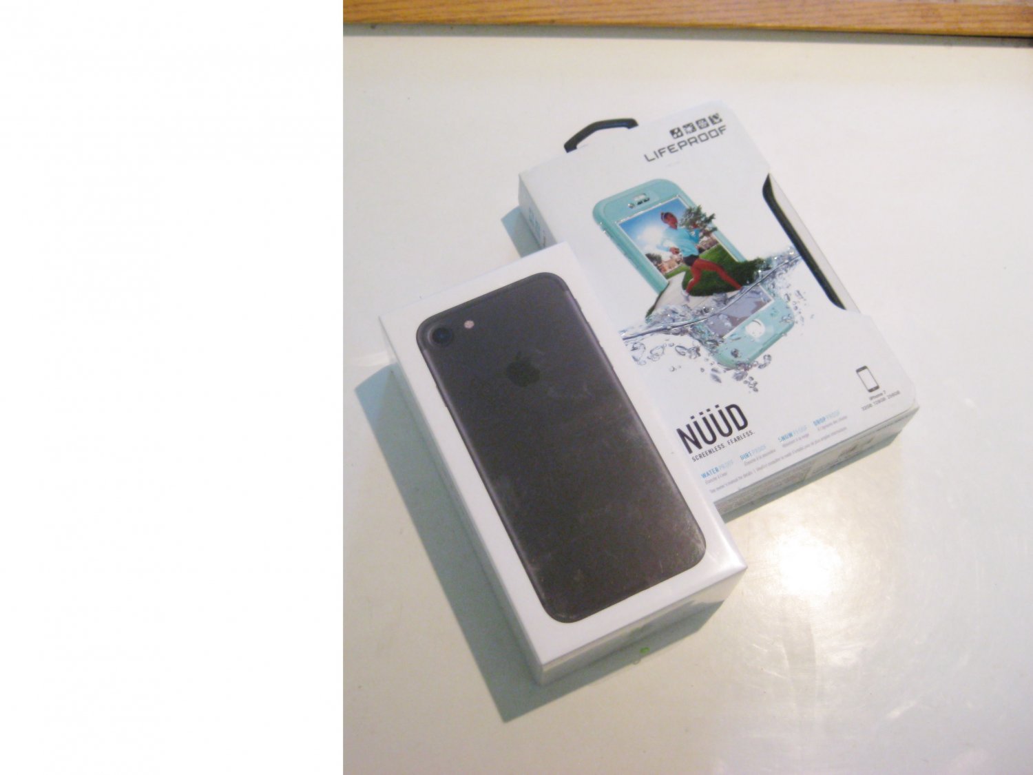 "New" "New"  Black 32gb Verizon CDMA/GSM Iphone 7 A1660 Bundle