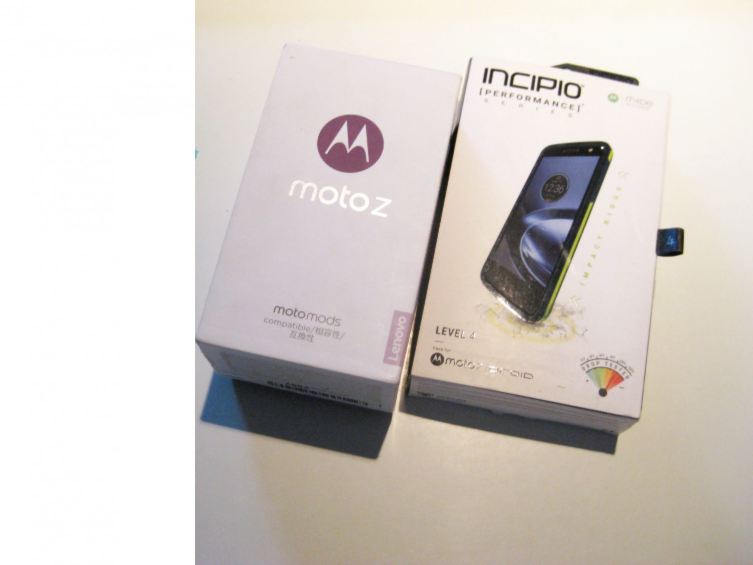 New Condition Unlocked Dual Sim 64gb Moto Z XT1650-03 Bundle!!