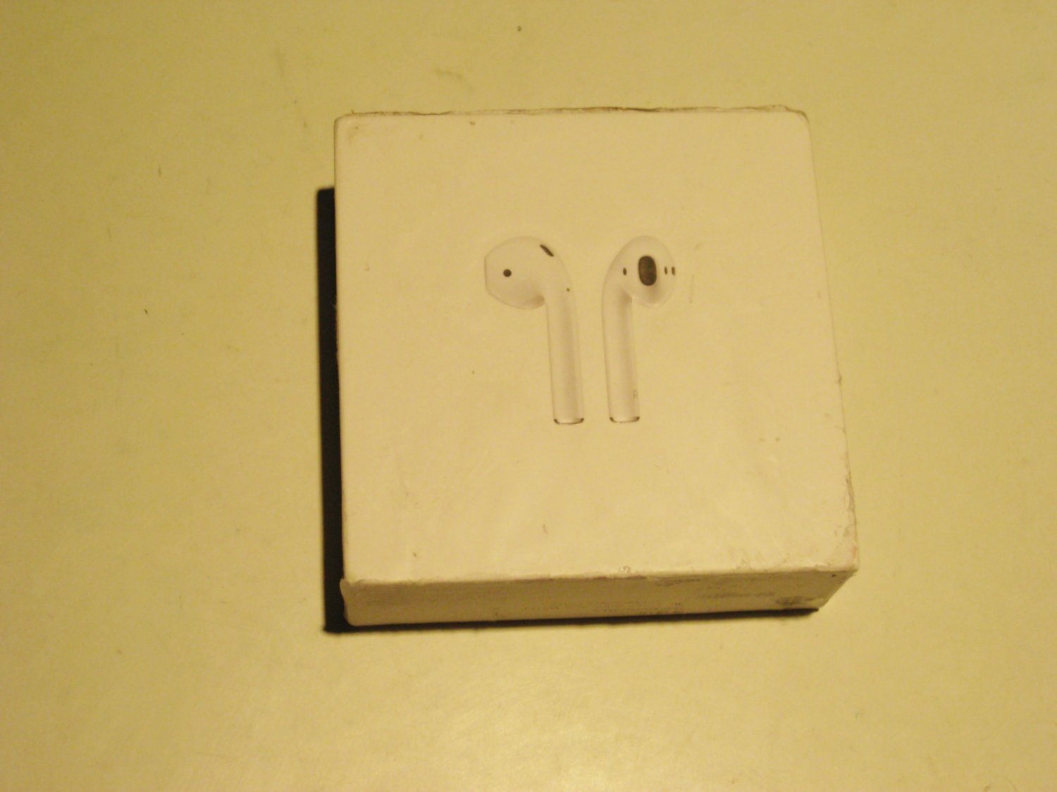 9/10 Apple Airpods 2nd Gen!!!