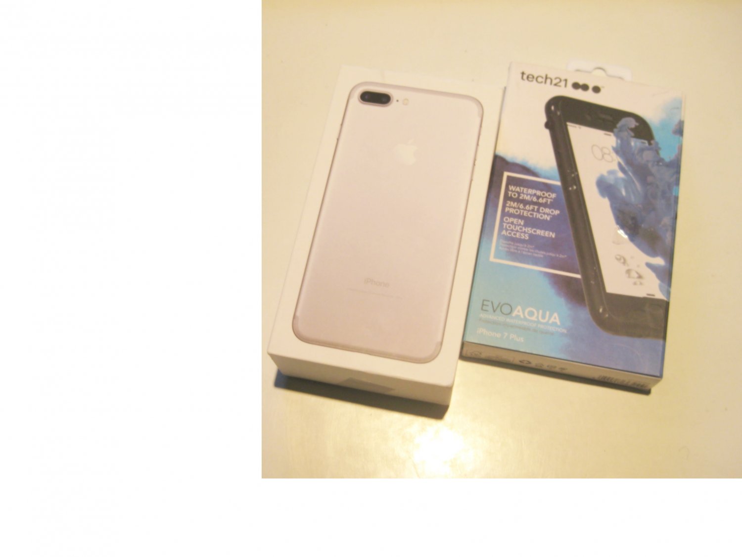 New Condition 32gb Silver Verizon A1661 Iphone 7 Plus DEAL!