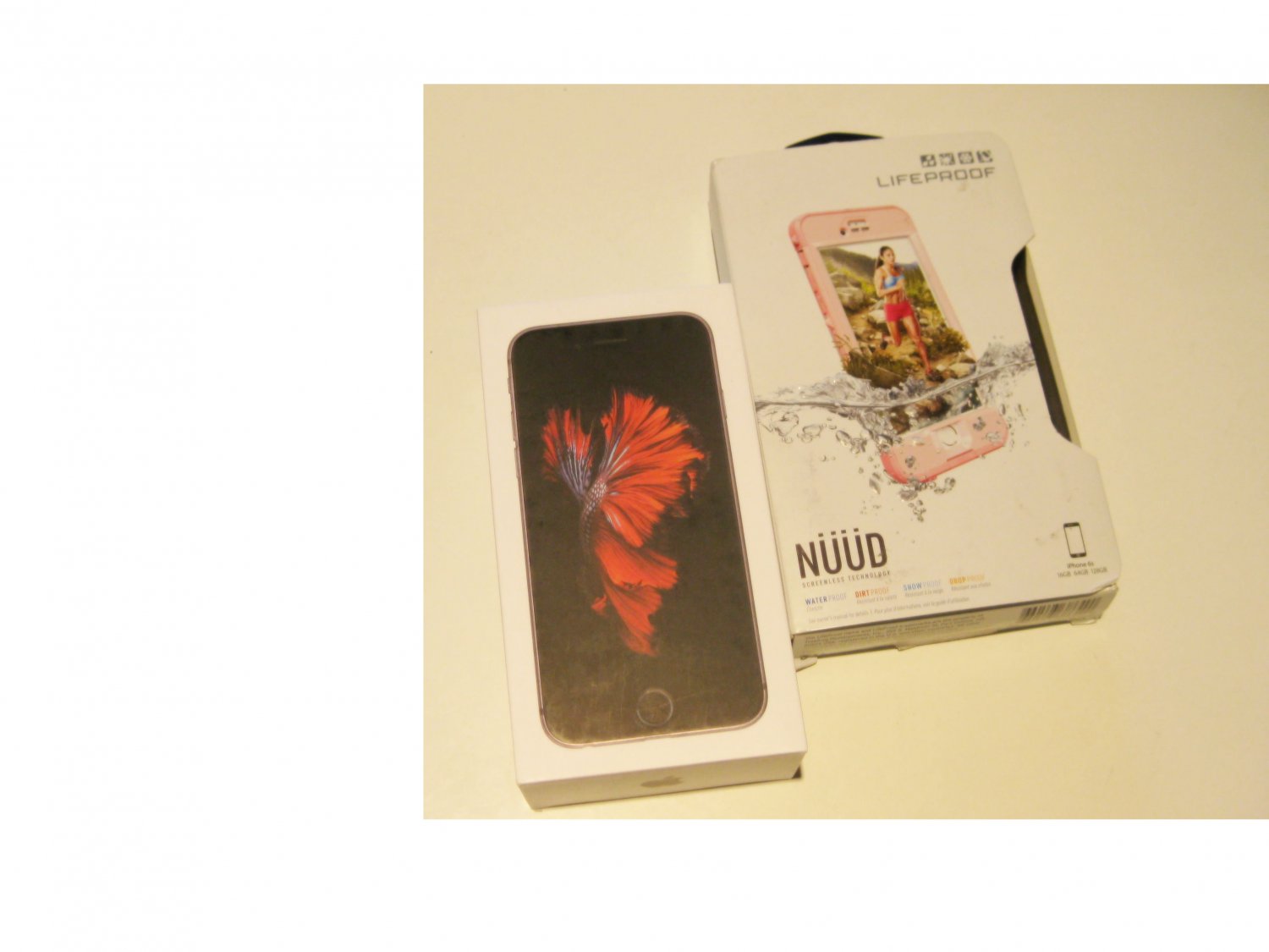 BRAND New 32gb UNLOCKED Iphone 6s A1633 BUNDLE DEAL!!