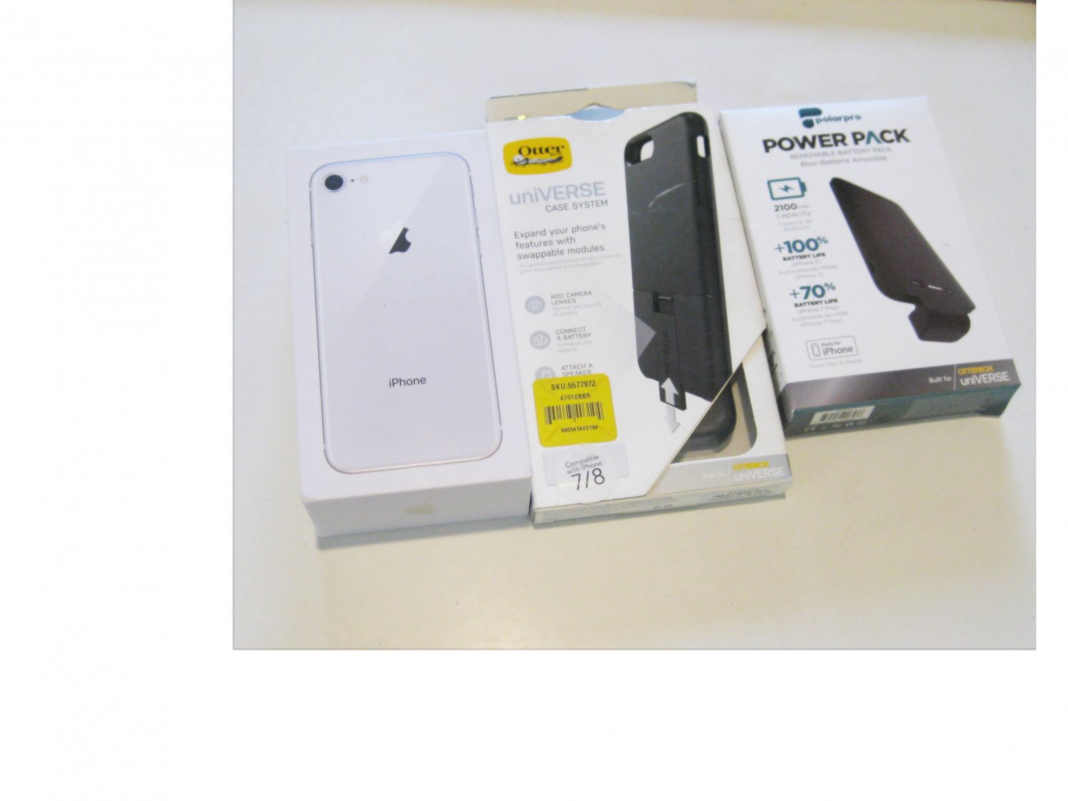 Very Good Silver 64gb Unlocked Iphone 8 A1863 Bundle!!