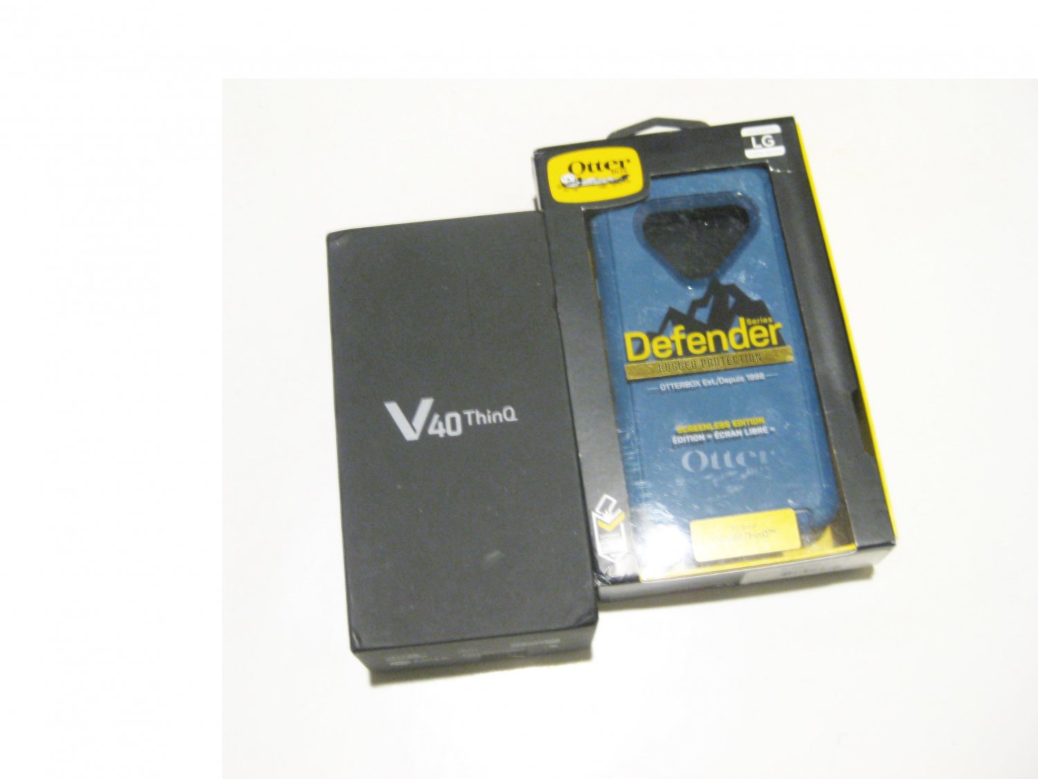 New Cond. Fact. Unlocked 64gb Lg V40 V405QA DEAL!!