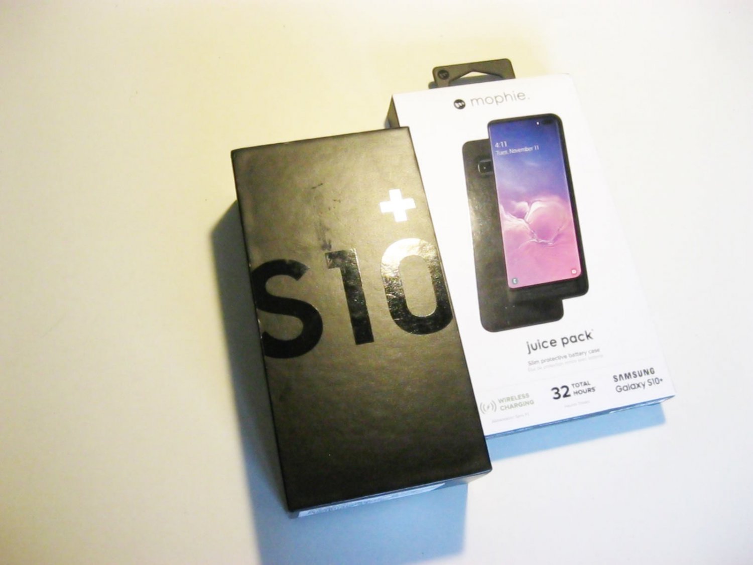 MINT Cond  Unlckd  512gb  AT&T Samsung  S10 Plus Bundle!!