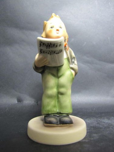 Goebel Hummel # 135 Soloist Figurine