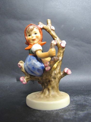 Goebel Hummel # 141 3/0 Apple Tree Girl Figurine