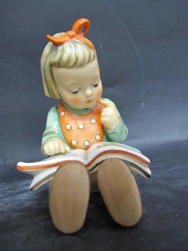 Goebel Hummel # 8 Book Worm Figurine