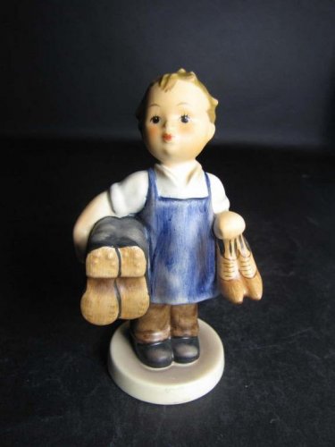 Goebel Hummel # 143/0 " Boots " Vintage Figurine