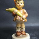 Goebel Hummel # 546 3/0 A Sweet Offering Figurine