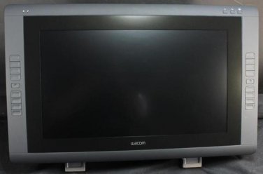 Wacom Cintiq 22HD 21.5" Wide Format Interactive Pen Display with Grip Pen Stylus