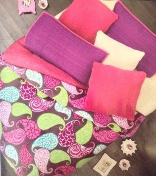 Multicolor reversible blanket twin