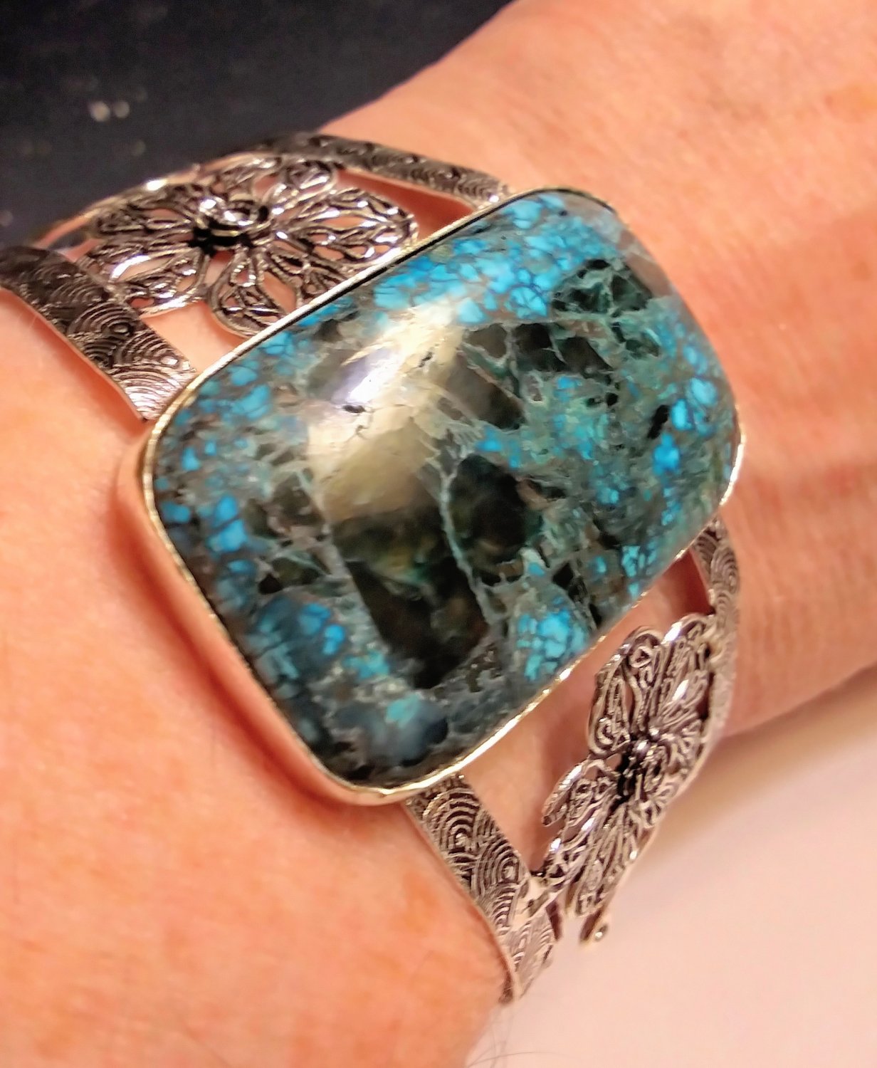 Stunning 925 Sterling Silver Turquoise Cuff Bracelet