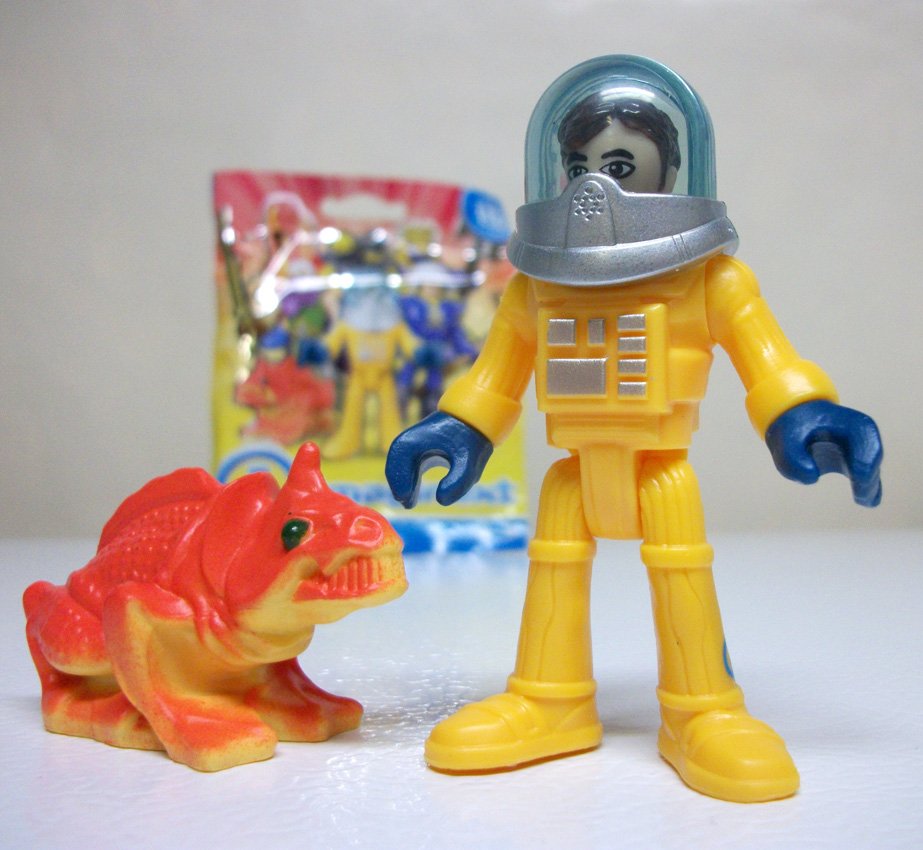 Spaceman w/ Alien Imaginext Series 10 Mystery blind bag figure ...