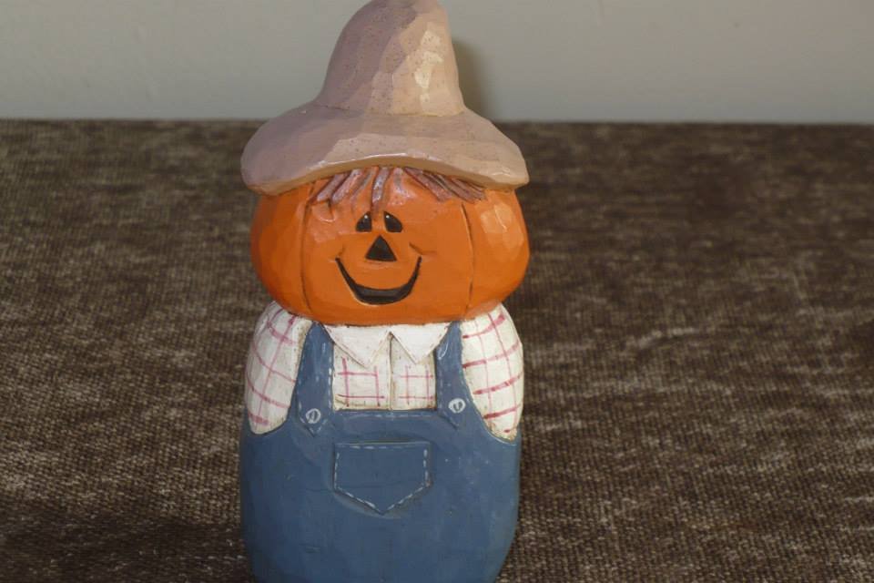 Eddie Walker Midwest of Cannon Falls scarecrow