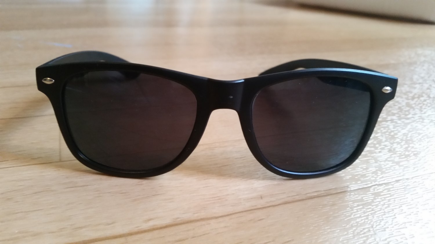 wayfarer like sunglasses