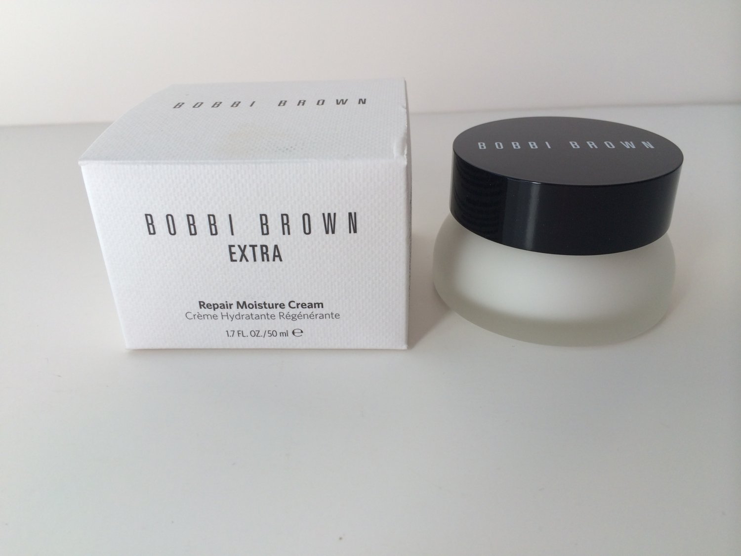 Крем браун. Крем Bobbi Brown Extra. Bobbi Brown Extra Repair. Bobbi Brown Extra Repair Moisture Cream. Крем вокруг глаз Бобби Браун.