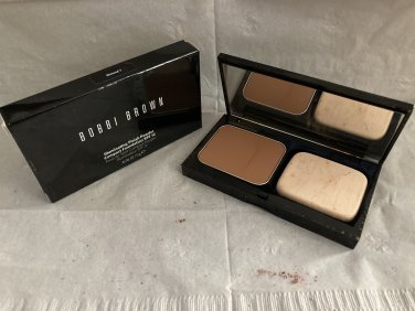 Bobbi Brown Illuminating Finish Powder Compact Foundation SPF 12 - Almond 7   (Read Description)