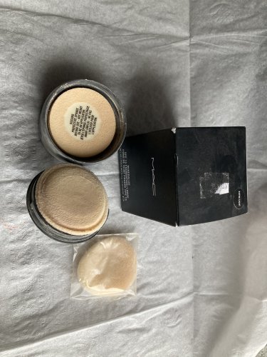 MAC Mineralize SPF 15 Foundation / Loose - Extra Light   ( See Picture)