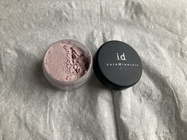 i.d. bare Minerals glimmer - trust .02 oz