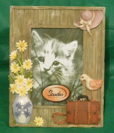 STUDIO SILVERSMITHS Picture Frame - Flowers Hat Bird Suitcase