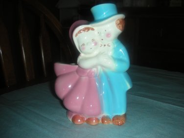 Loving Couple planter